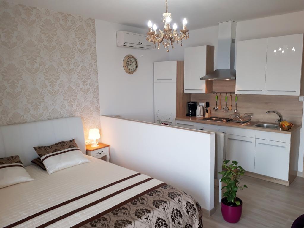 Apartments Jo Senj  Εξωτερικό φωτογραφία